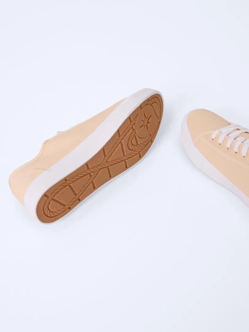 Alari Sneakers