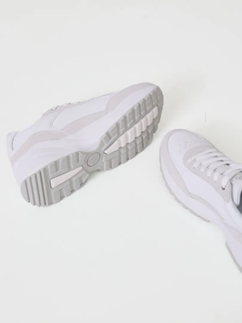Arbonne Sneakers
