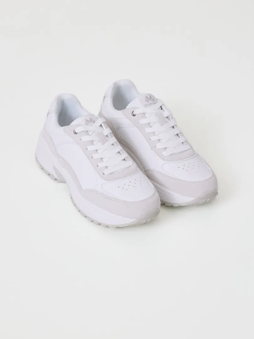 Arbonne Sneakers