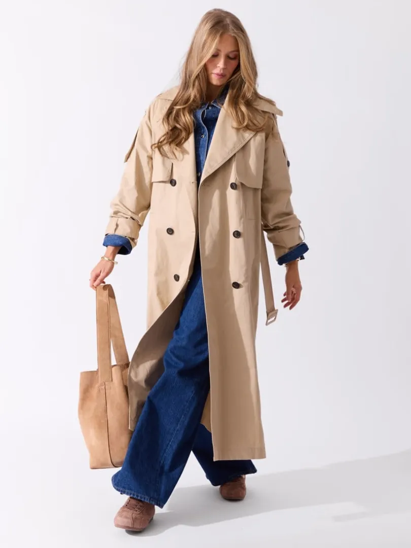 Bloomsbury trenchcoat